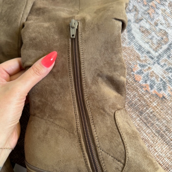 Universal Thread Junie Tall Boot in  Brown Taupe (7.5) - Picture 5 of 8